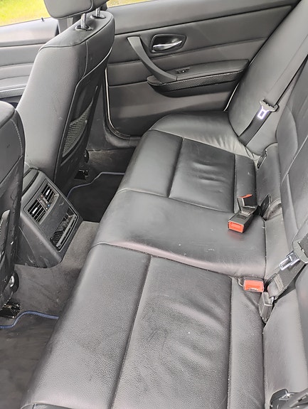 BMW 318i 5 of 8