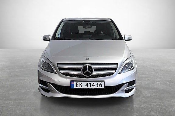 Mercedes-Benz B250 e 3 of 5