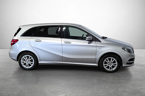 Mercedes-Benz B250 e 5 of 5