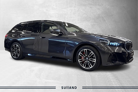 BMW i5 3 of 5