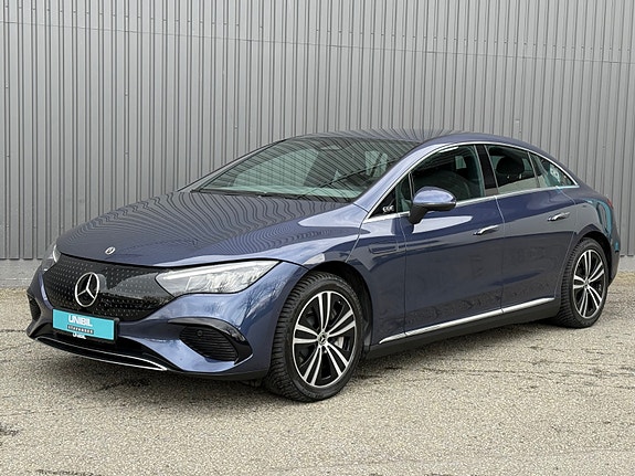 Mercedes-Benz EQE300 4 of 5