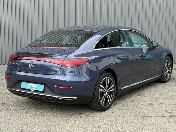 Mercedes-Benz EQE300 5 of 5