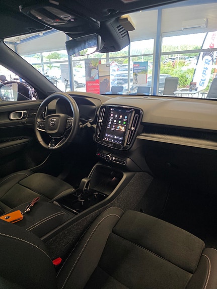 Volvo EX40 21 of 27