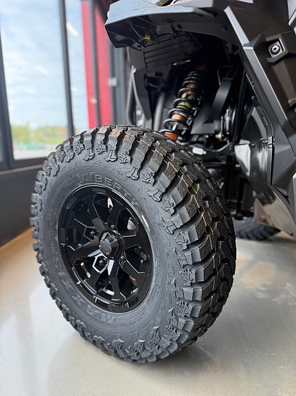 Can-Am Maverick Sport 1000R DPS Showa demper 5 of 5