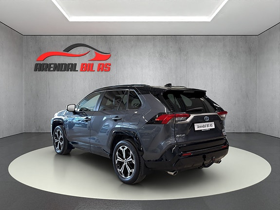 Toyota RAV4 Plug-in Hybrid 7 of 26