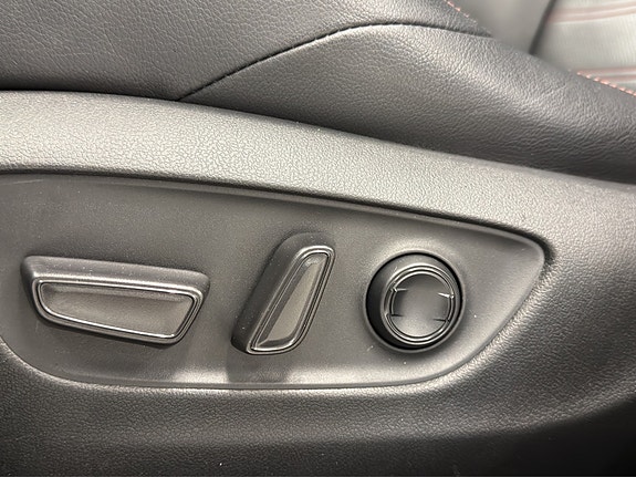 Toyota RAV4 Plug-in Hybrid 21 of 26
