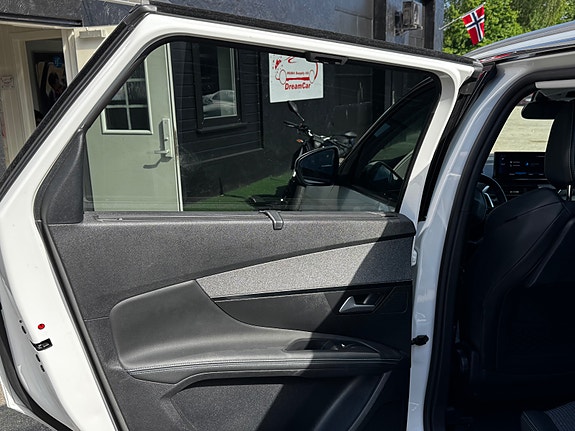Peugeot 5008 12 of 22