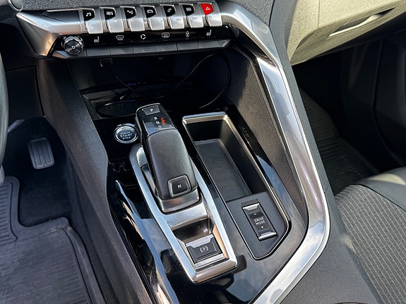 Peugeot 5008 17 of 22