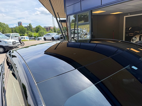 Tesla Model Y 14 of 28