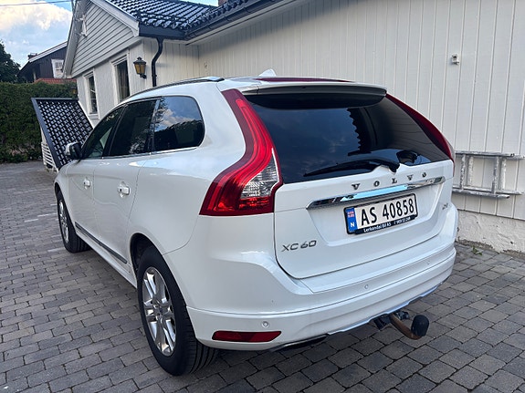 Volvo XC60 12 of 30