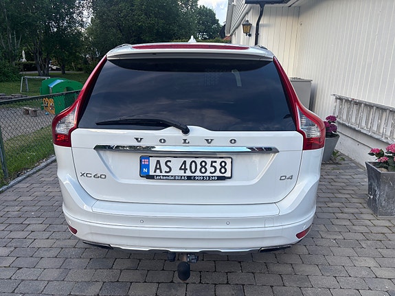 Volvo XC60 16 of 30