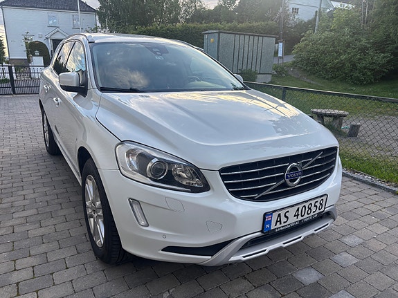 Volvo XC60 4 of 30