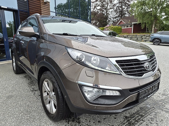 Kia Sportage 2 of 5