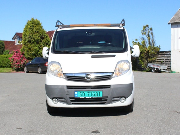 Opel Vivaro 4 of 5