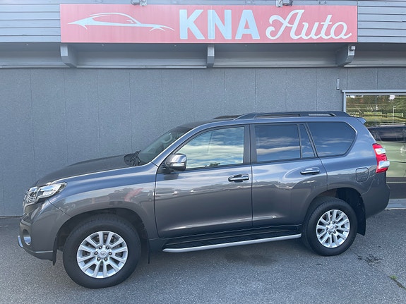 Toyota Land Cruiser 2 of 5