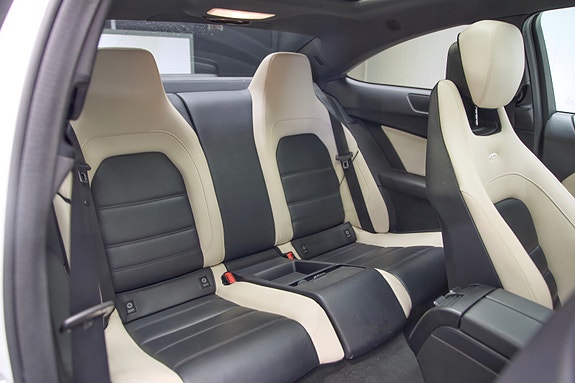 Mercedes-Benz C63 4 of 5