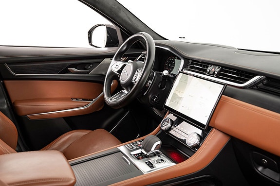 Jaguar F-PACE 27 of 30