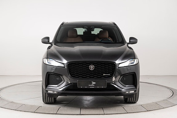 Jaguar F-PACE 4 of 5