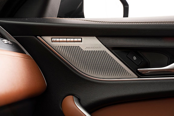 Jaguar F-PACE 21 of 30