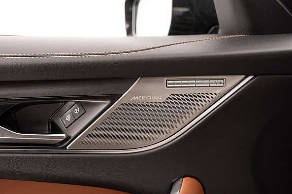 Jaguar F-PACE 20 of 30