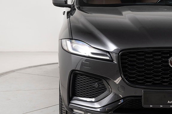 Jaguar F-PACE 5 of 5