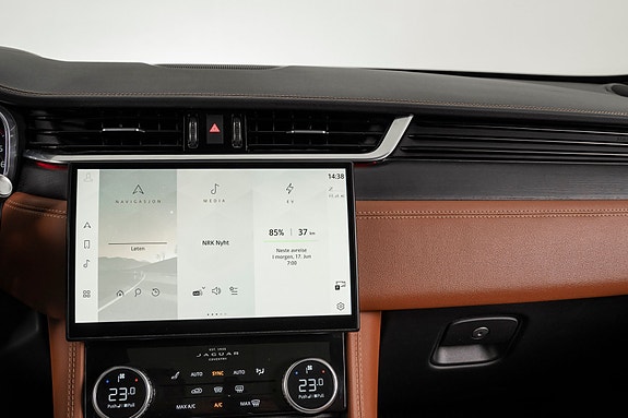 Jaguar F-PACE 17 of 30