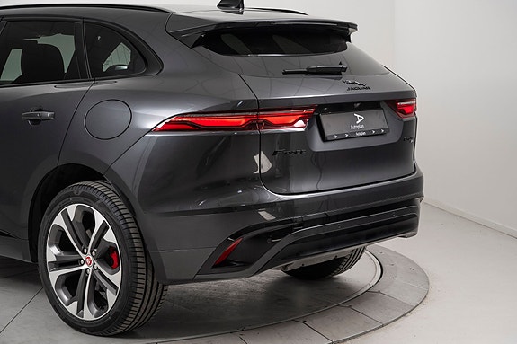 Jaguar F-PACE 7 of 30