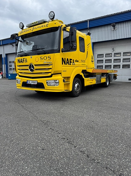 Mercedes-Benz Atego 1223 6 setter. 2 of 5