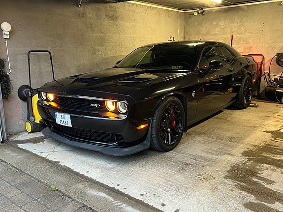 Dodge Challenger 3 of 22