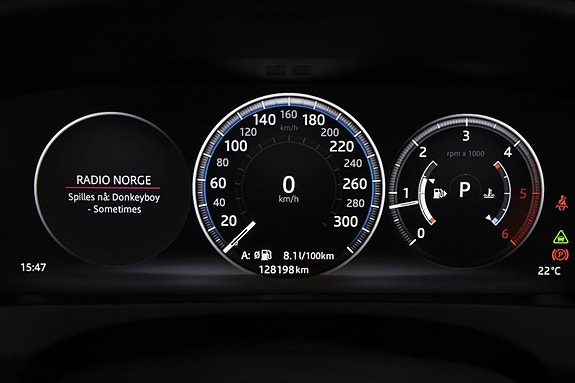 Jaguar F-PACE 17 of 30