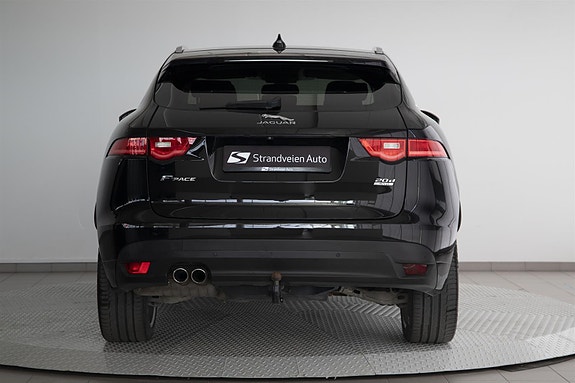Jaguar F-PACE 6 of 30