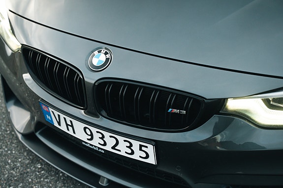 BMW M3 8 of 30