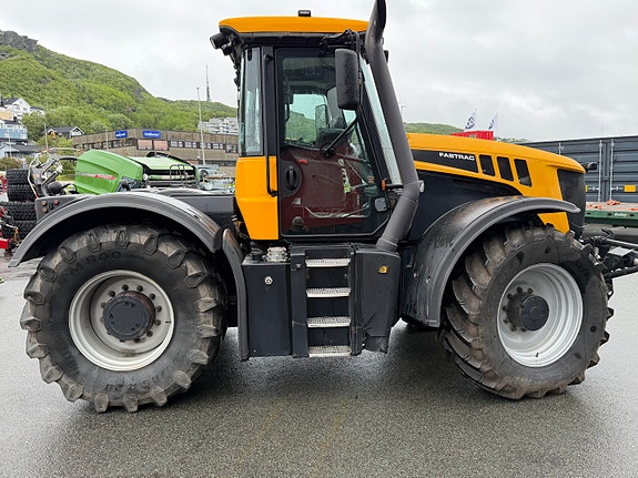 JCB 3230 2 of 8