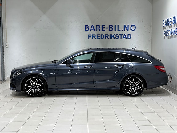 Mercedes-Benz CLS220 3 of 5