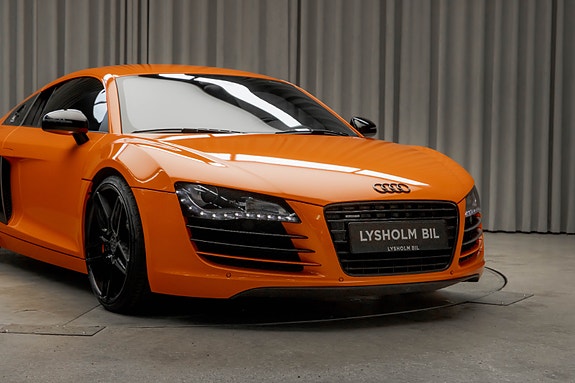 Audi R8 3 of 5