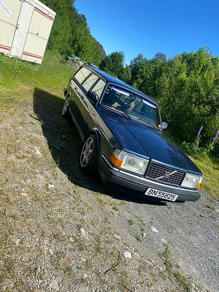 Volvo 240 2 of 8