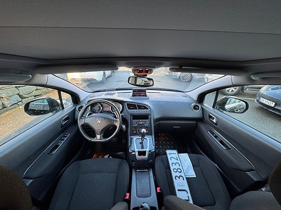 Peugeot 5008 21 of 30