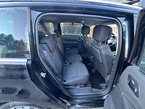 Peugeot 5008 23 of 30