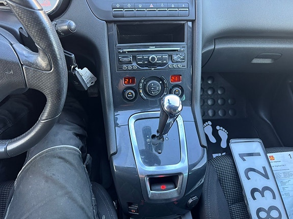Peugeot 5008 14 of 30