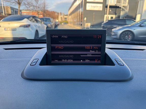Peugeot 5008 17 of 30