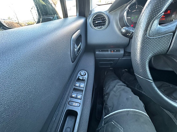 Peugeot 5008 11 of 30
