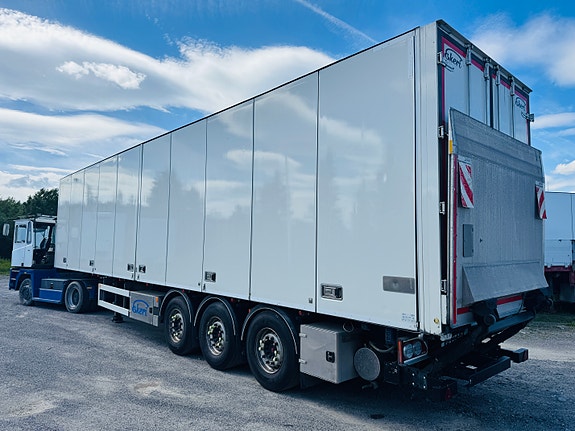 Ekeri FNA trailer med Carrier HE19 2-temp. BAR 2-tons løftelem.  271 cm innvendig høyde og  410 cm utvendig.  Hel og pen klar til levering. 2 of 5