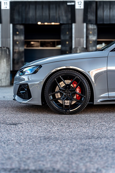 Audi RS4 12 of 30