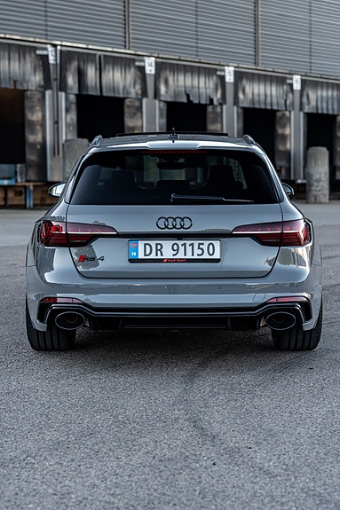 Audi RS4 8 of 30