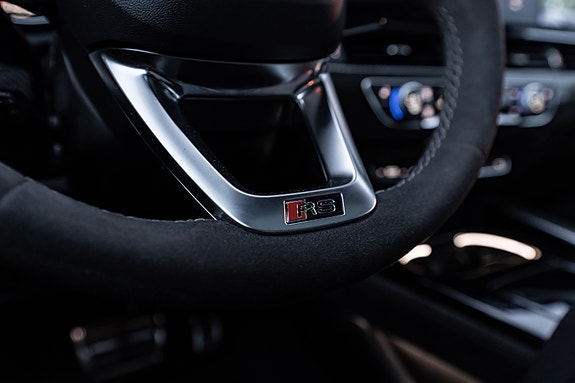 Audi RS4 30 of 30