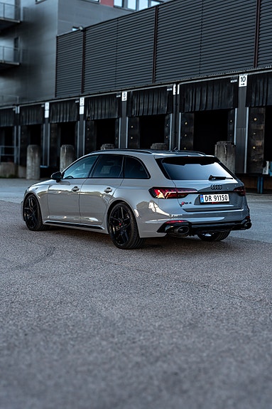 Audi RS4 7 of 30