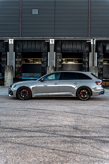 Audi RS4 6 of 30