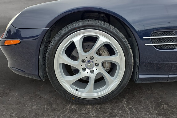 Mercedes-Benz SL500 17 of 30