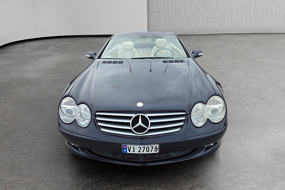 Mercedes-Benz SL500 11 of 30