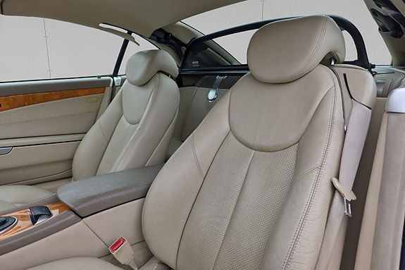 Mercedes-Benz SL500 23 of 30